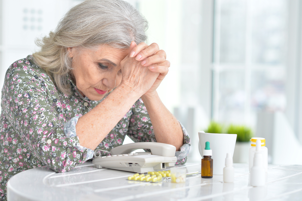 older-adults-abusing-drugs-side-effects-binge-drinking-physical-ealth-quality-of-life-prescription-drug-interaction-senior-citizen-medication-misuse